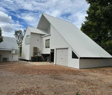 Partly Furnished House Greenbah Area - Photo 5