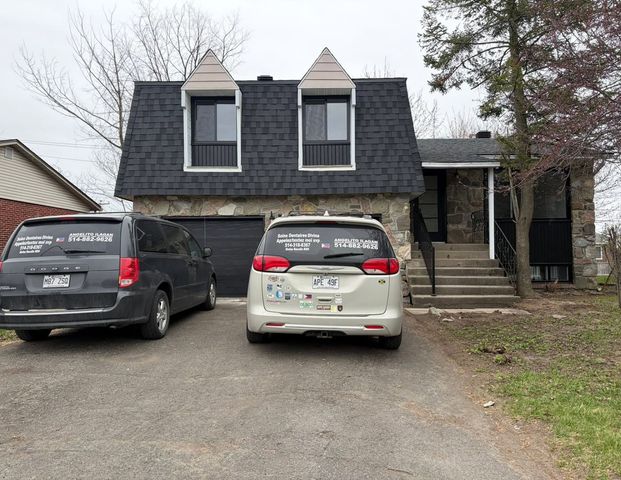 À louer / Maison à paliers multiples - Photo 1