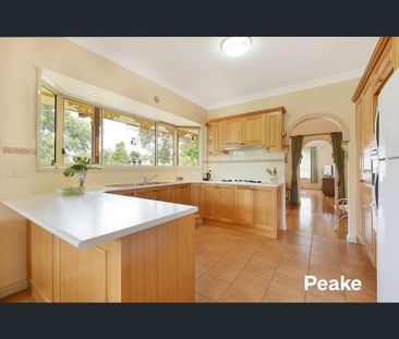 12 Normanton Place, Berwick, Vic 3806 - Photo 3