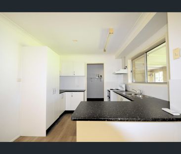 4 Bedroom Family Home in Wishart & Mansfield Catchments - Photo 5