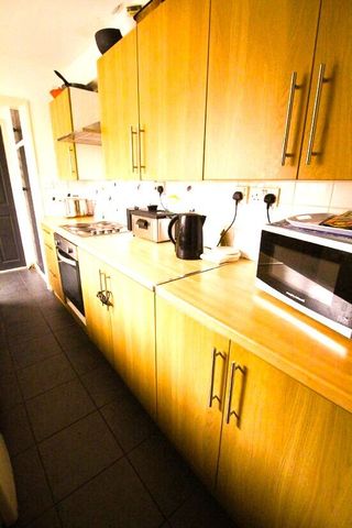 73 Thesiger Street, Lincoln, Lincolnshire LN5 7UY - Photo 4