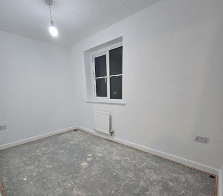 3 bedroom detached house to rent - Photo 2