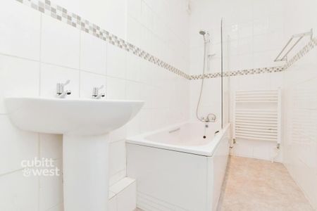 2 bedroom maisonette to rent - Photo 5