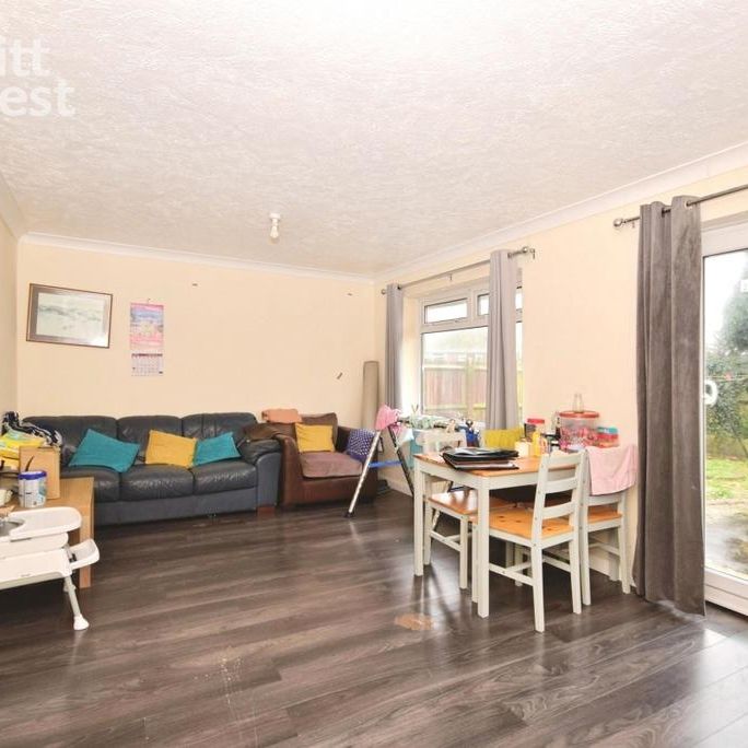 3 bedroom detached bungalow to rent - Photo 1