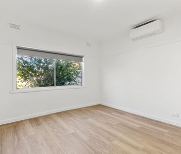 Charming Home with Comfort & Convenience - Photo 4