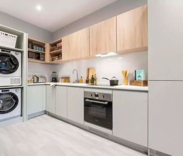 6 Bed Standard Ensuite - Photo 4
