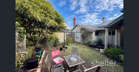 1 Bedroom Rooming House - Photo 3