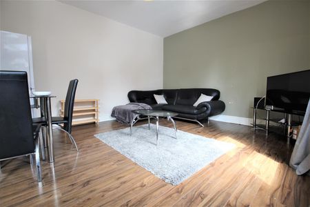 3 bedroom terraced house to rent - Photo 2