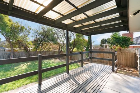 THE PERFECT FAMILY HOME - Photo 2
