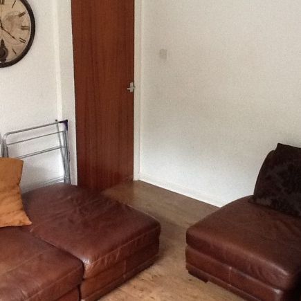 5 Bedroom Student House Gilesgate - Photo 1