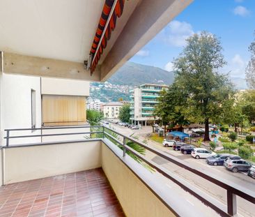 Ampio appartamento con vista sul parco isolino - Photo 6