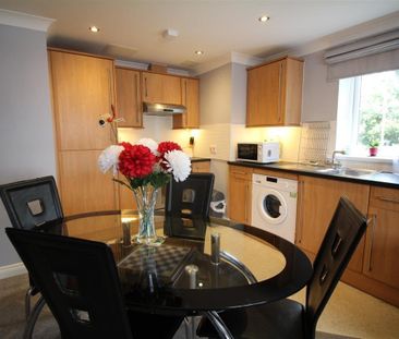 Dorchester Road, Upton - Photo 4