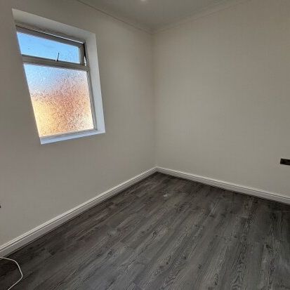 Hall Lane L7 - Photo 1