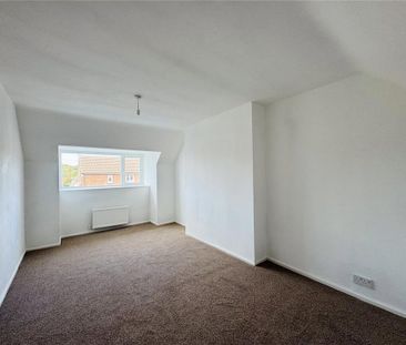 2 bedroom semi-detached house to rent - Photo 2