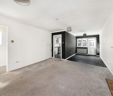 3 bedroom link detached house to rent - Photo 3