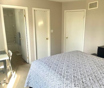 For Lease - 44 Senior Crescent, Cambridge, Ontario - Photo 3