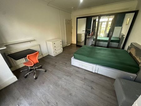 Room in a Shared House, Hendon Lane, N3 - Photo 2