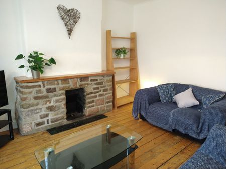 Large Double Room in Horfield - Photo 2