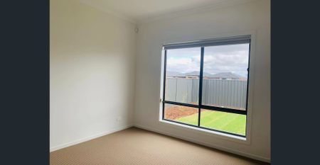 Lovely Family Home in Tarneit - Photo 5