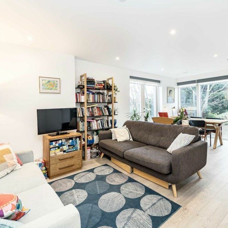 Churchwood Gardens, Honor Oak, SE23 - Photo 1