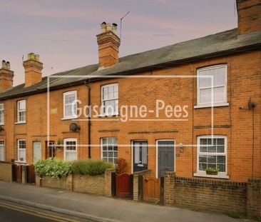 Mead Cottages, Godalming - Photo 2