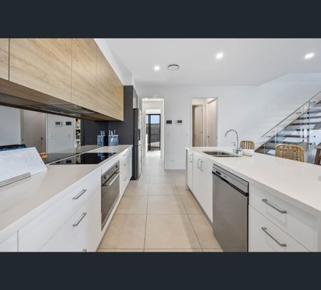 1/15 Tailslide Crescent, Bokarina, Qld 4575 - Photo 2