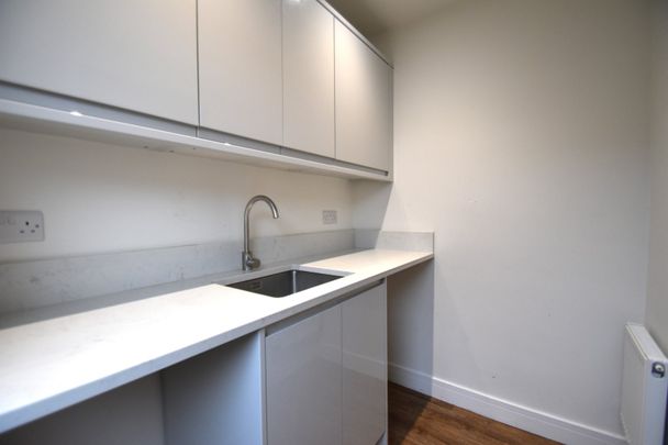 4 bedroom semi-detached house to rent - Photo 1