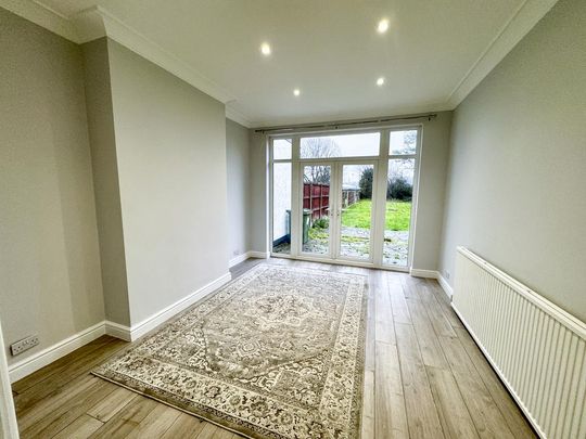 3 bedroom semi-detached house to rent - Photo 1