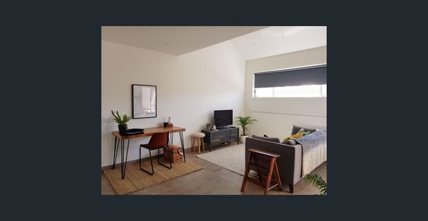 Cosy 1-bed apartment - Available NOW! - Photo 1