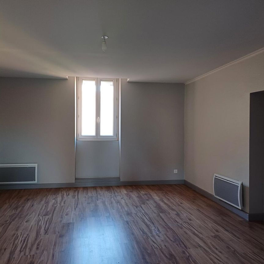 location Appartement T4 DE 120.75m² À VILLEFRANCHE DE LAURAGAIS - Photo 1