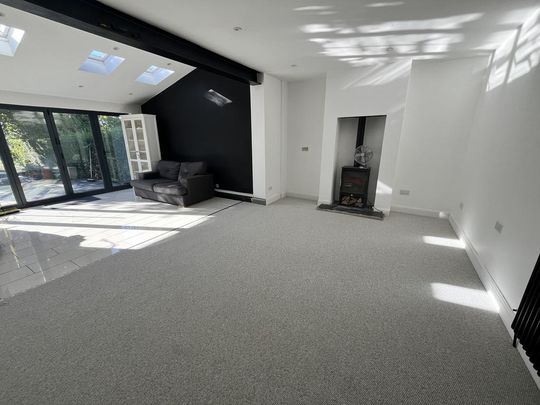 3 bedroom semi-detached house to rent - Photo 1