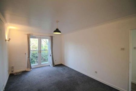 Lenton Manor, Nottingham, NG7 - Photo 4