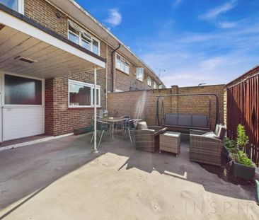3 bedroom maisonette to rent - Photo 2