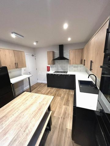 1 bedroom semi-detached house to rent - Photo 4