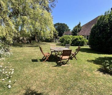 6 bedroom farm house to rent - Photo 1