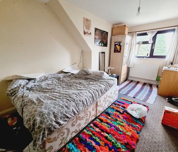 4 Bed Student Accommodation - Photo 2