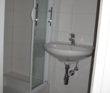Günstige 2 Zimmer und Küche Wohnung in zentraler Lage - helle und r... - Photo 2