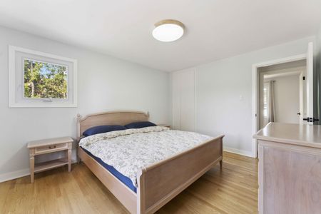 22 Welkin Crescent. Charming 4-Bedroom Home for Rent - Photo 5