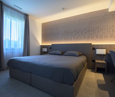 Magnificent 2-room apartment of new standing furnished near the lake - Photo 5