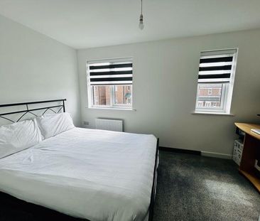 2 bedroom semi-detached house to rent - Photo 5