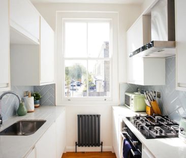 Room in a Shared Flat, Lincoln Avenue, SW19 - Photo 4