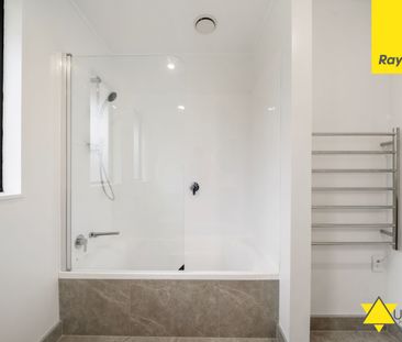 Charming Family Home in a Convenient New Lynn Location - Photo 5