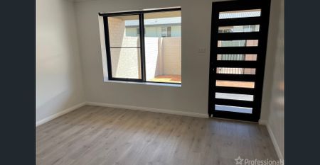 Newly Renovated 2 Bedroom Unit - Photo 3