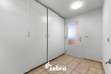 Karaktervol huis in cottagestijl met 4 slaapkamers in centrum Roeselare! - Photo 2