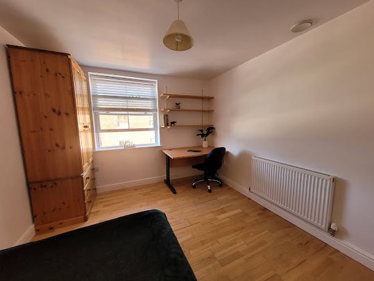 Room 8 Available, 12 Bedroom House, Willowbank Mews – Student Accommodation Coventry - Photo 1