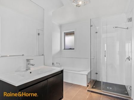 Family Sized Townhouse! - Photo 3