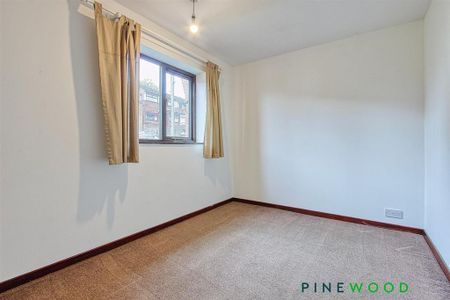 2 bedroom terraced house to rent - Photo 4