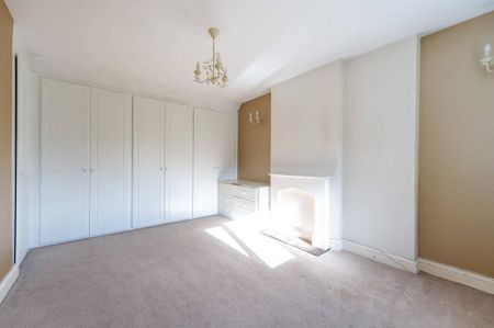 3 bedroom terraced house to rent - Photo 4