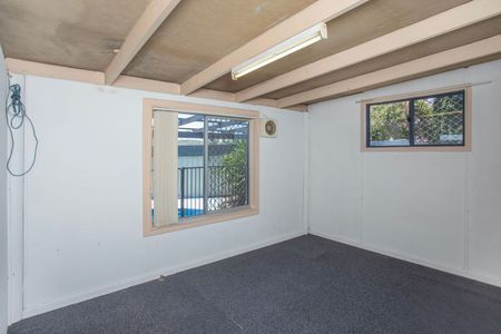 Home For Rent - Photo 4