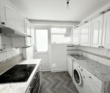 2 bedroom maisonette to rent - Photo 4